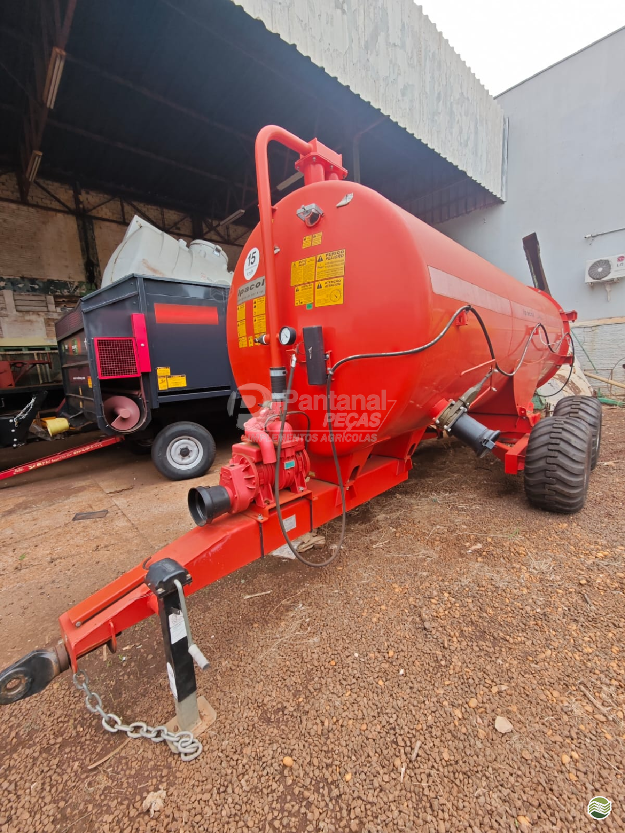 IMPLEMENTOS AGRICOLAS DISTRIBUIDOR ADUBO ORGÂNICO LÍQUIDO Pantanal Peças e Implementos Agrícolas - Mahindra - Dourados DOURADOS MATO GROSSO DO SUL MS